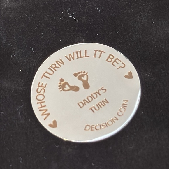 NWOT Mum & Dad Decision Coin Keychain – Funny Gift for New Parents - Picture 2 of 7